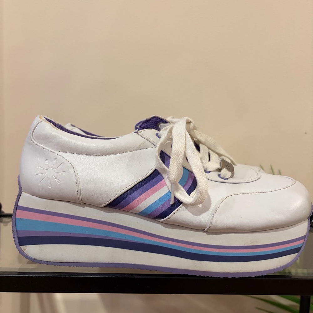Delia’s Dolls Kill White Pastel Striped Platform Sneakers Y2K Retro Size 8